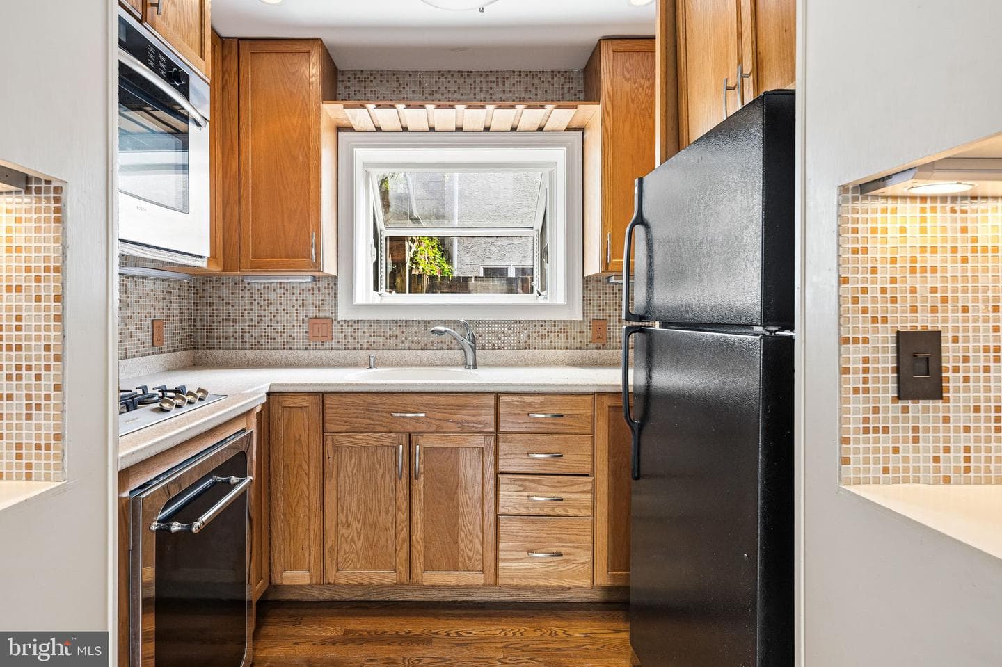 2030 South Street #h photo 9