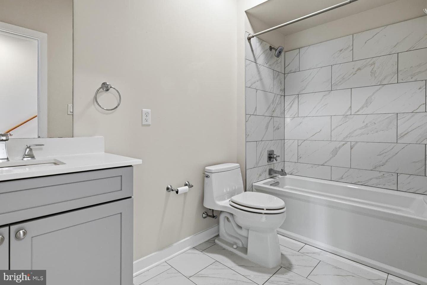 7006 Pipers Glen Way photo 22