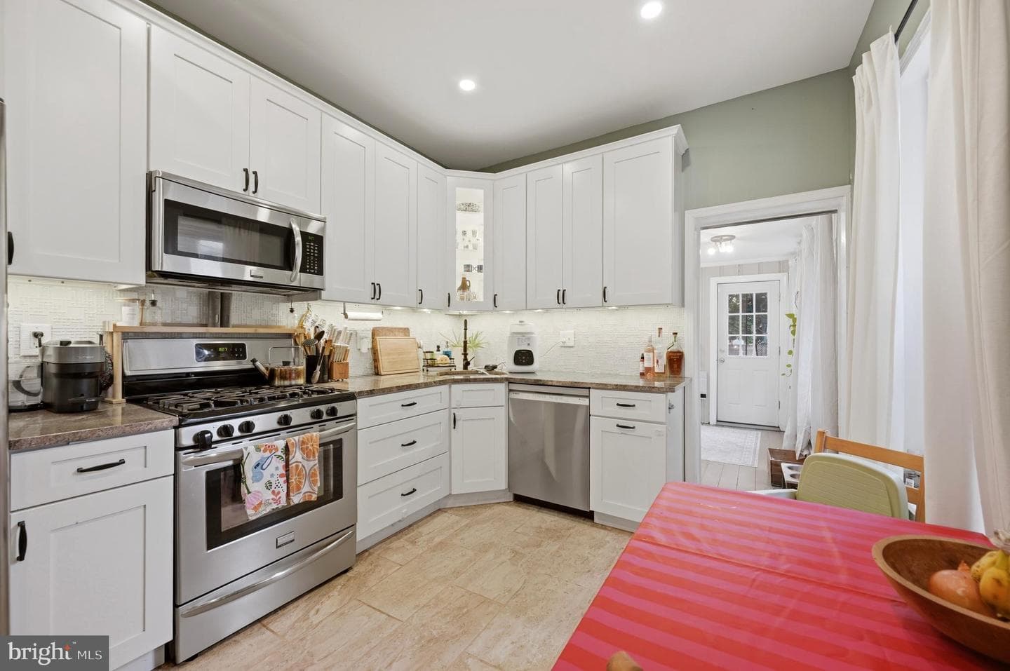 54 W Harvey Street photo 6