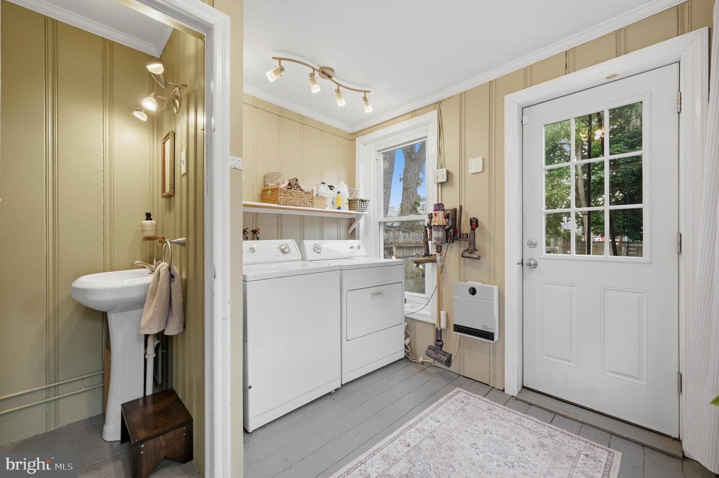 54 W Harvey Street photo 7