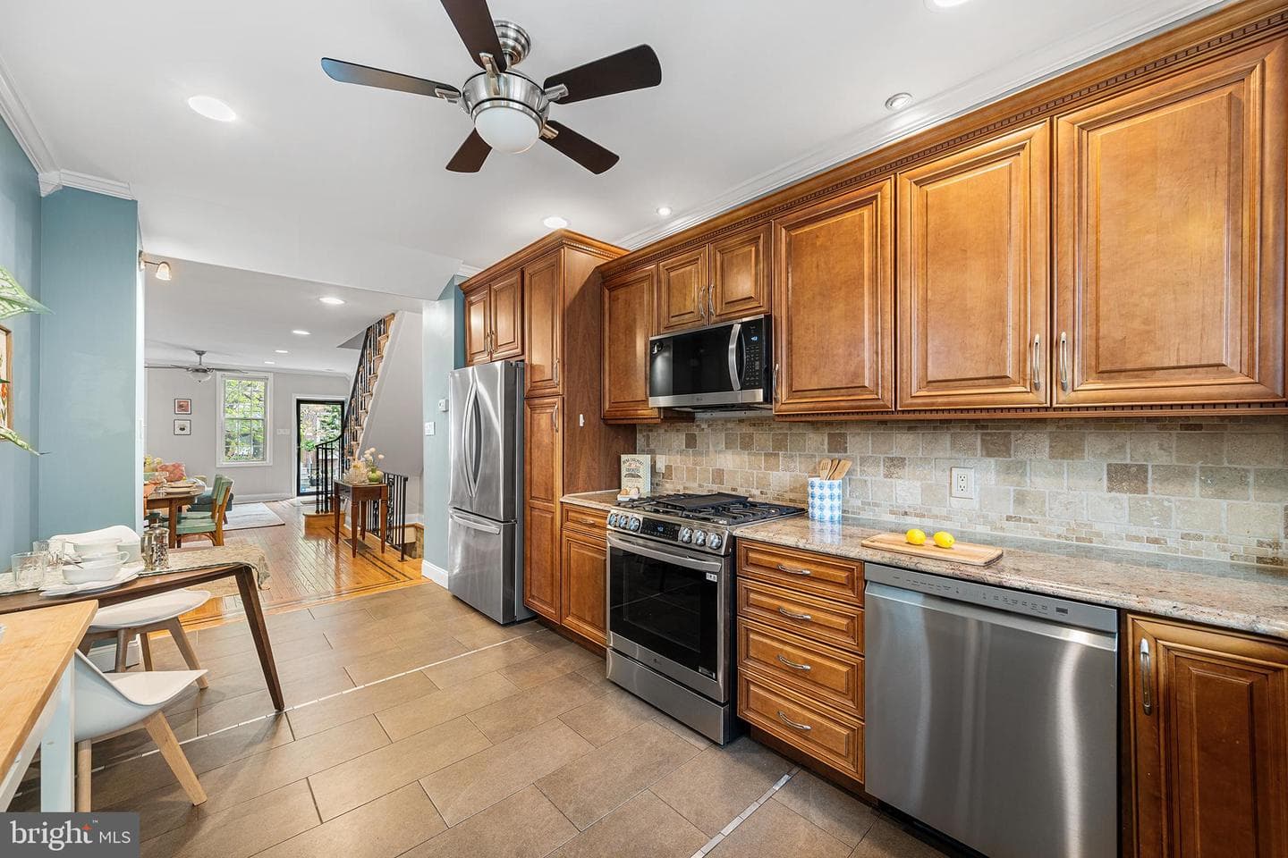 1139 Tasker Street photo 12