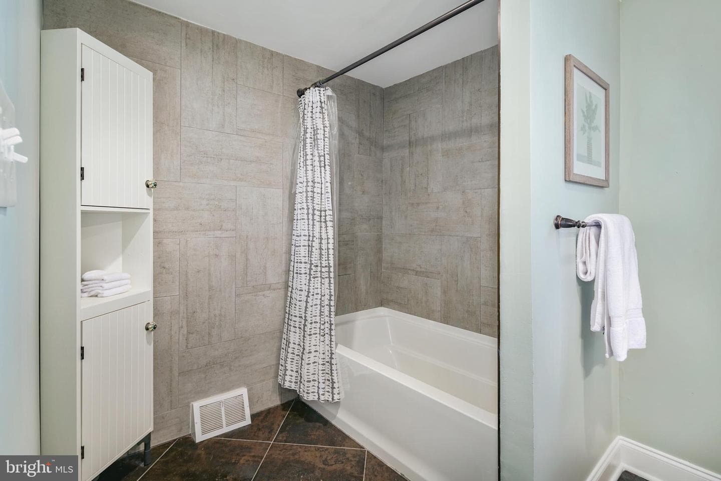 1443 E Oxford Street photo 15