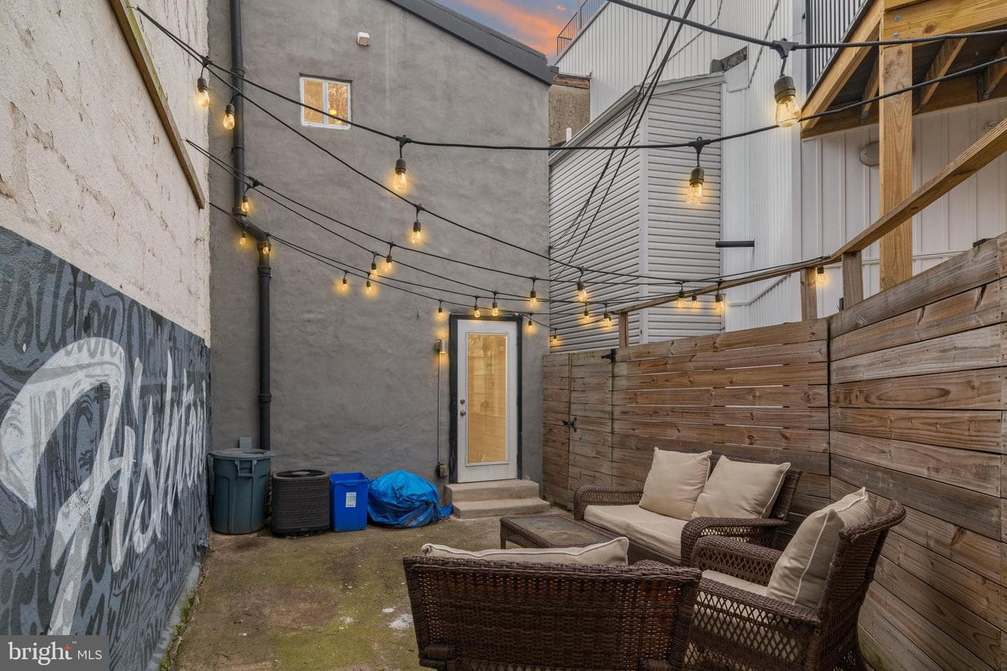 1443 E Oxford Street photo 20