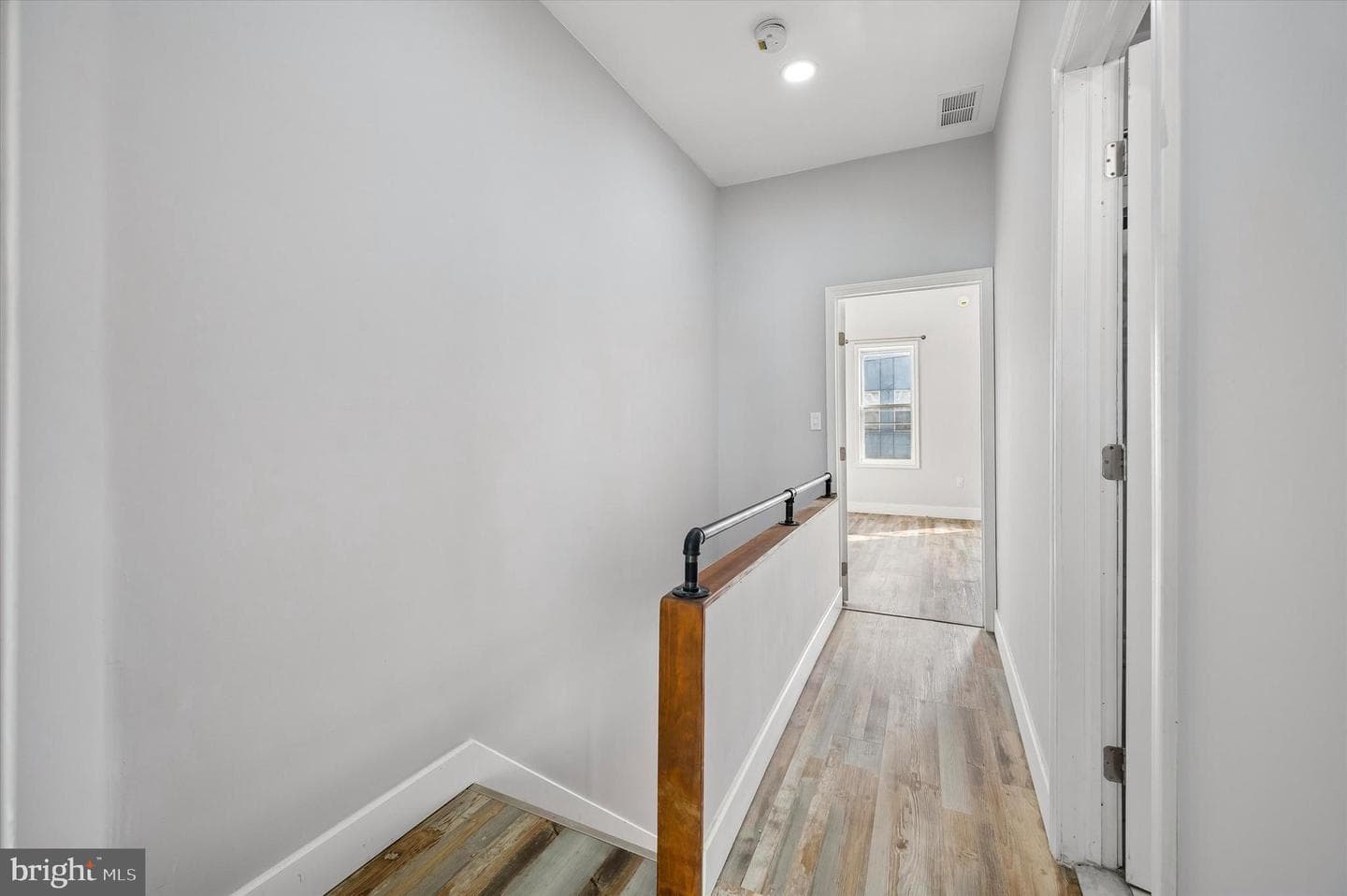 1812 E Albert Street photo 14