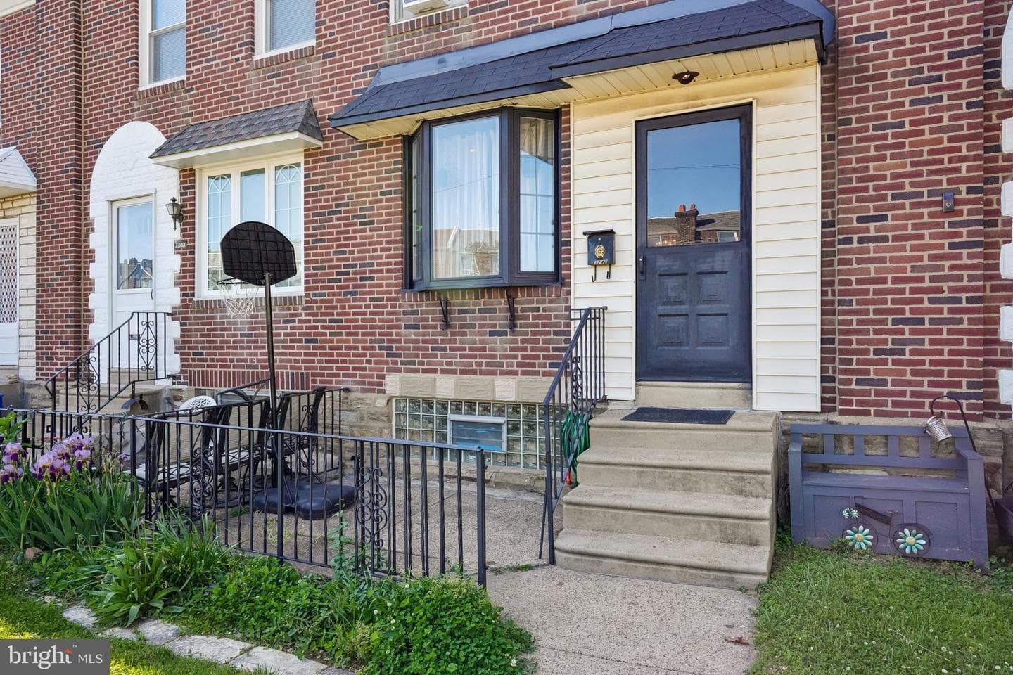 7242 Algard photo 3