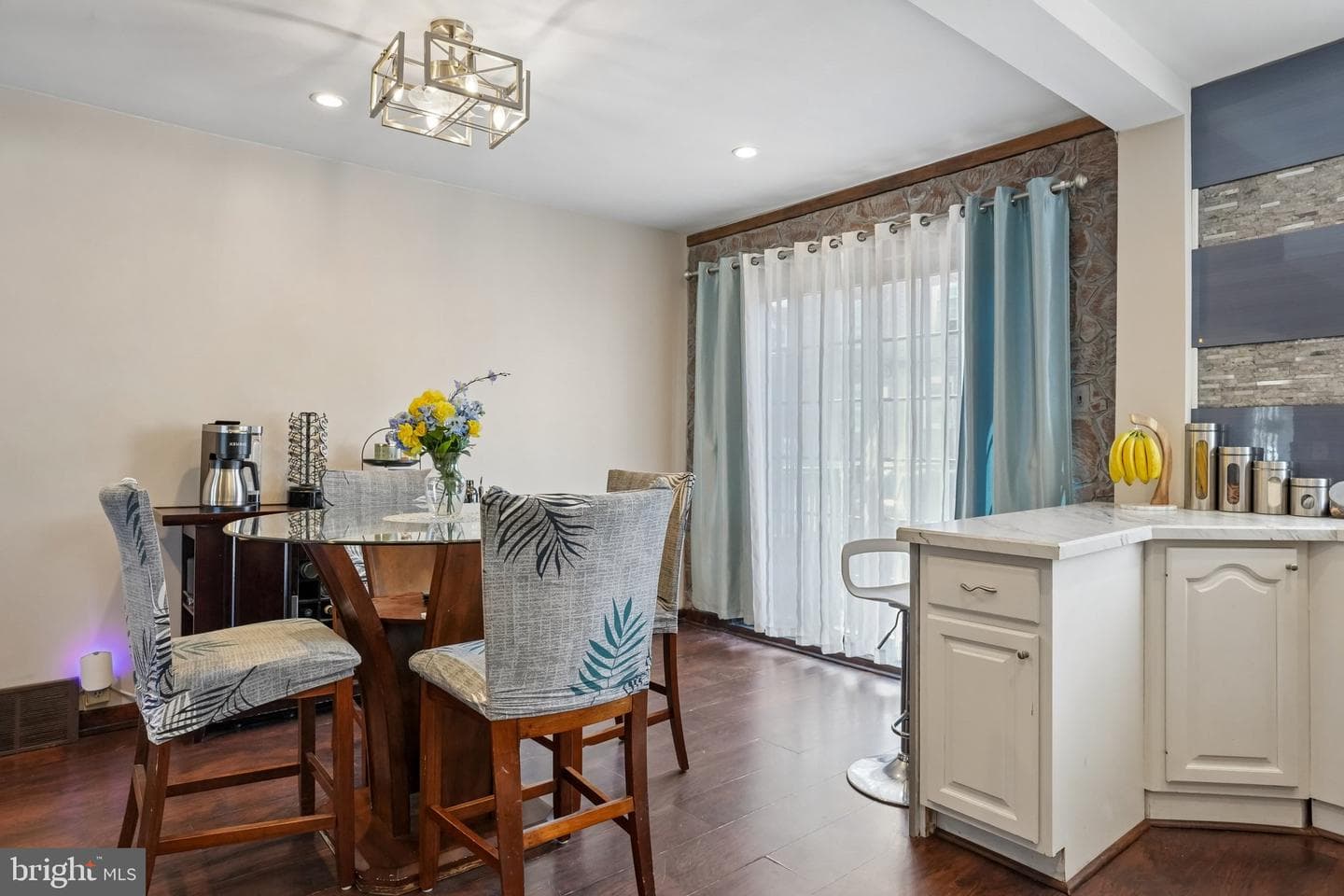 7242 Algard photo 9