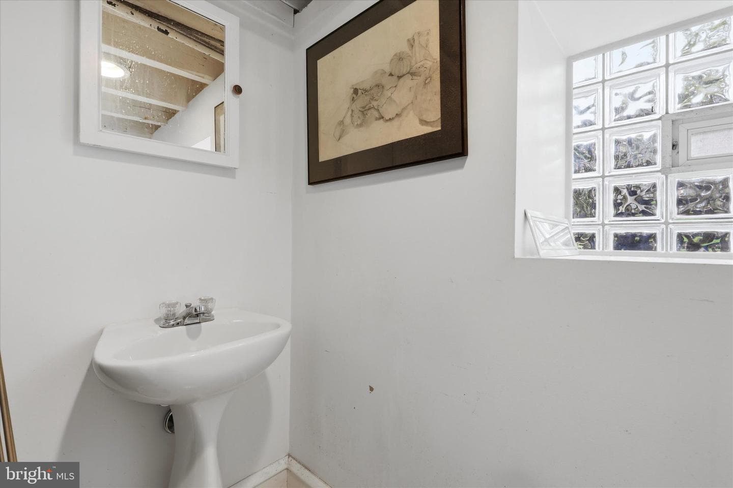 39 E Abington Avenue photo 21