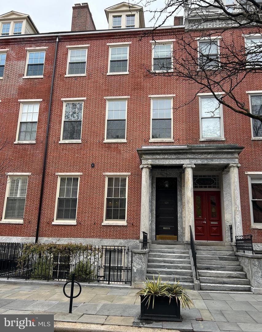 918-920 Spruce Street #11