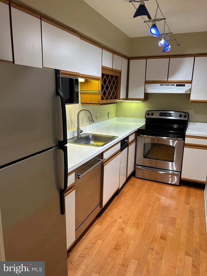 918-920 Spruce Street #11 photo 7