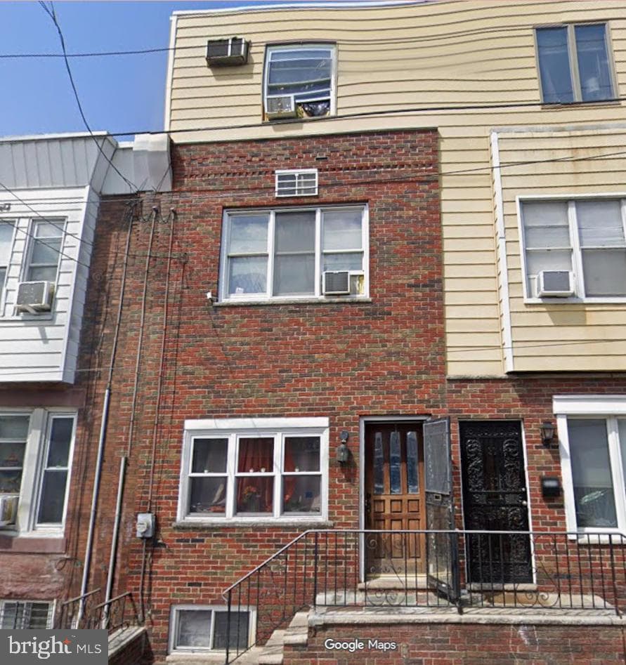 2642 S 6th Street, Philadelphia