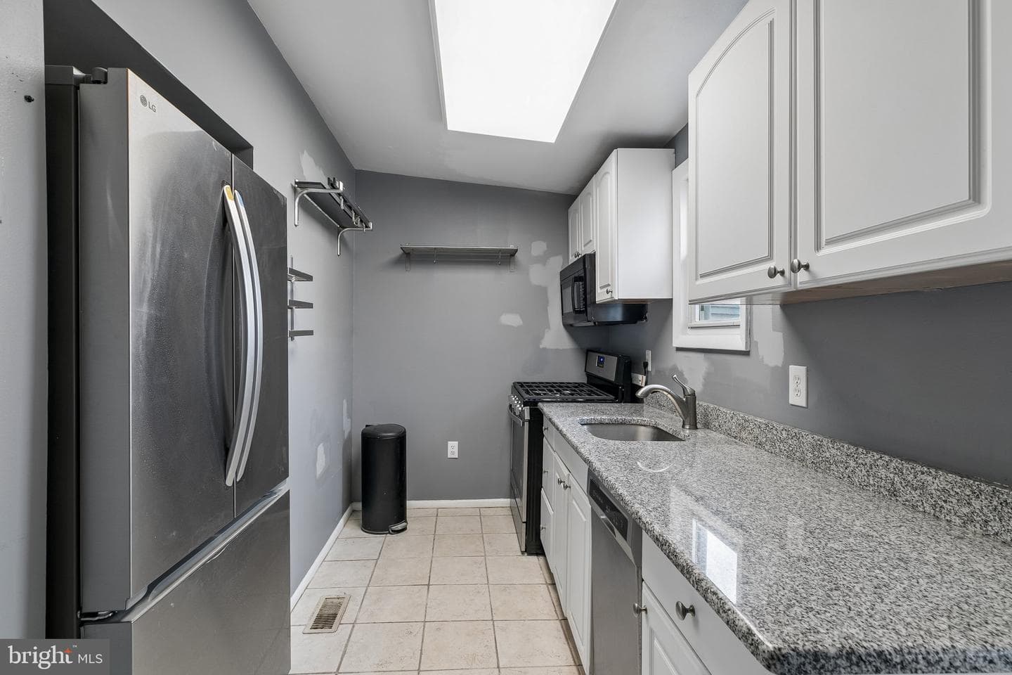 4648 Mansion Street photo 17