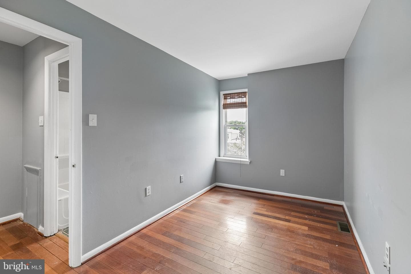 4648 Mansion Street photo 35