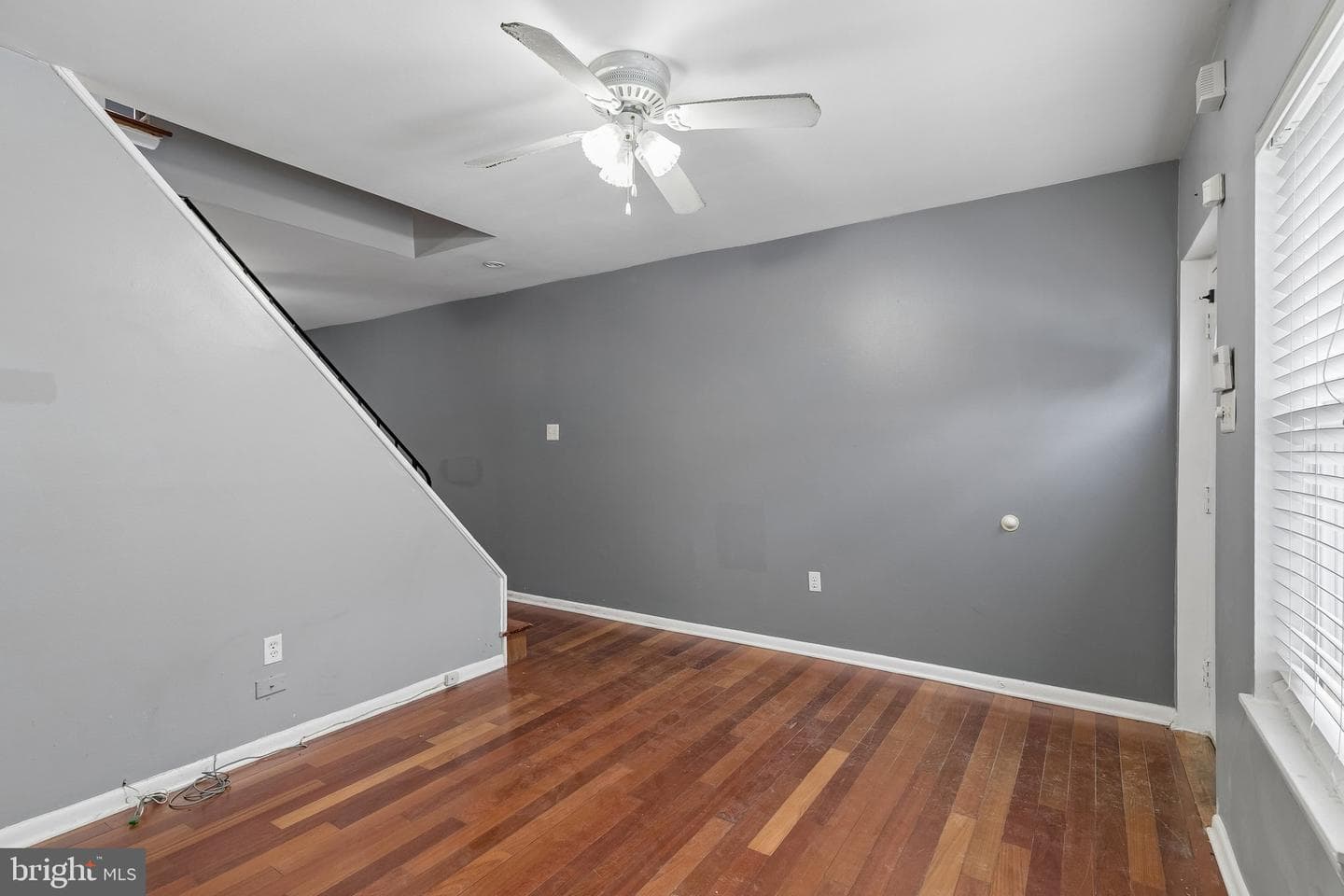 4648 Mansion Street photo 8