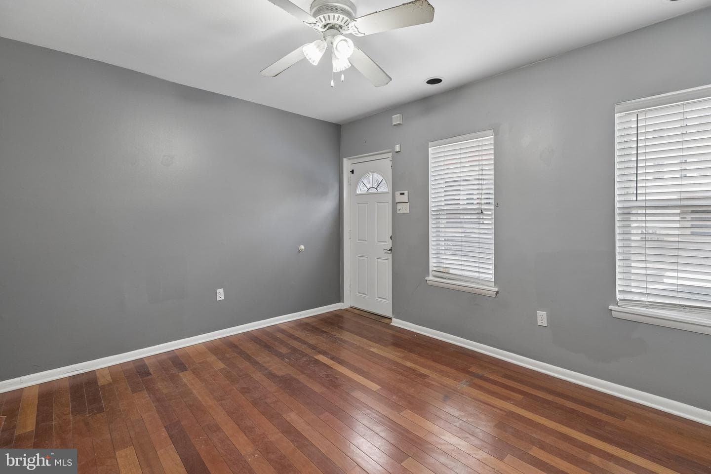 4648 Mansion Street photo 9
