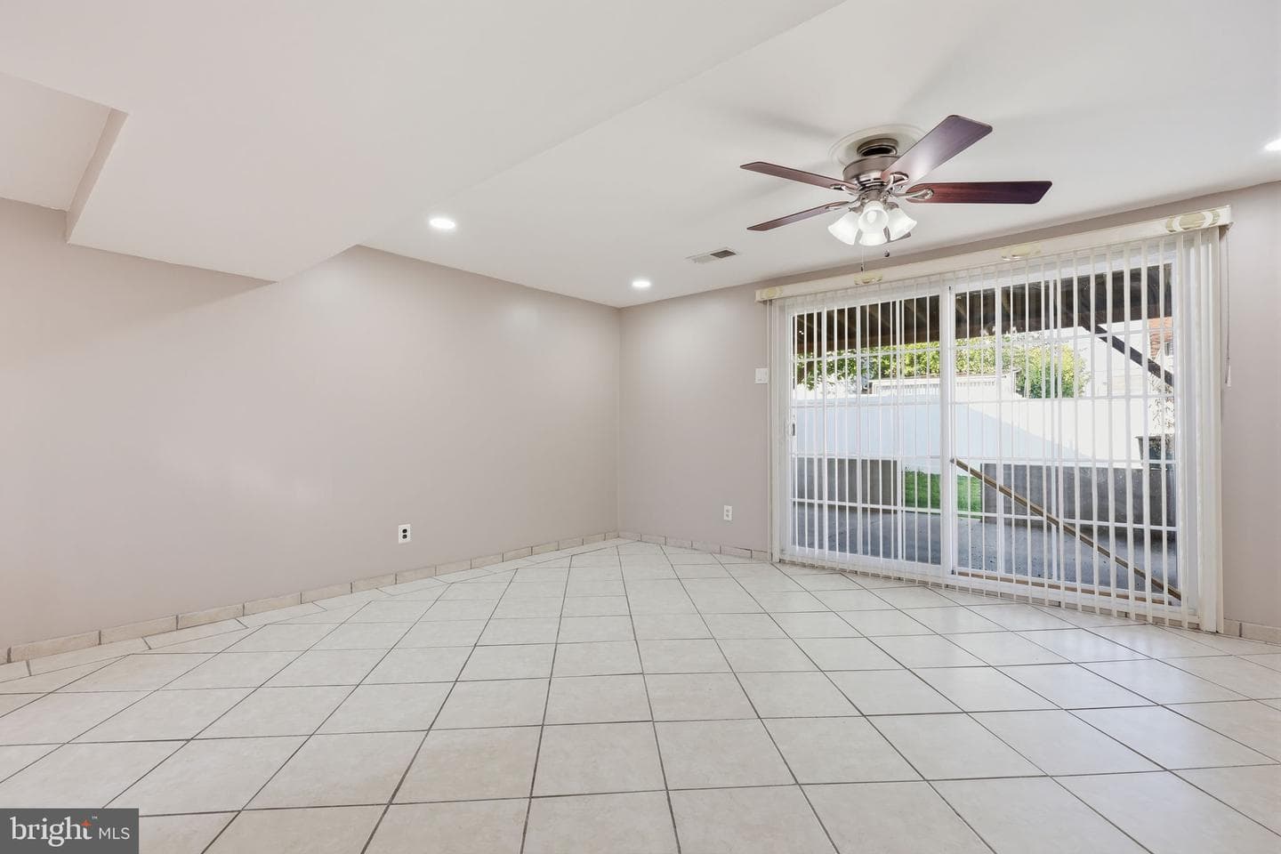 1853 Merlin Road photo 35