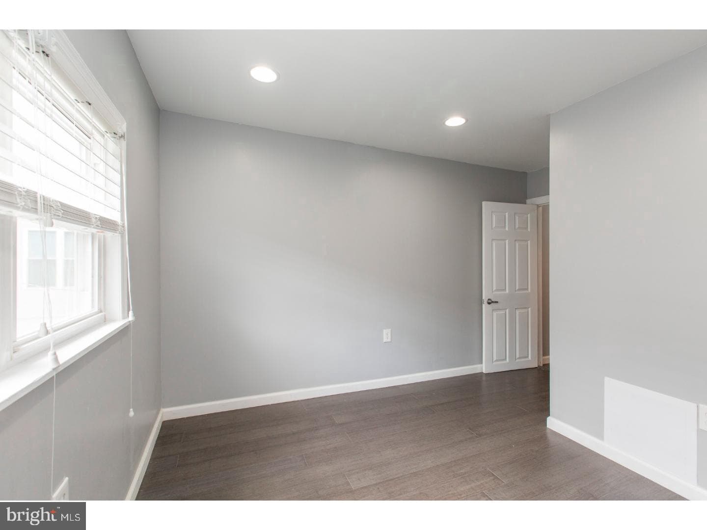 1740 Sigel Street photo 14