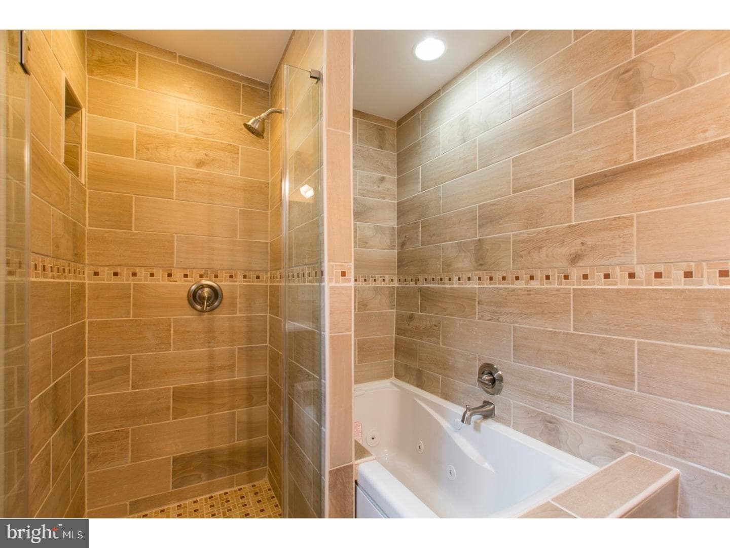 1740 Sigel Street photo 17