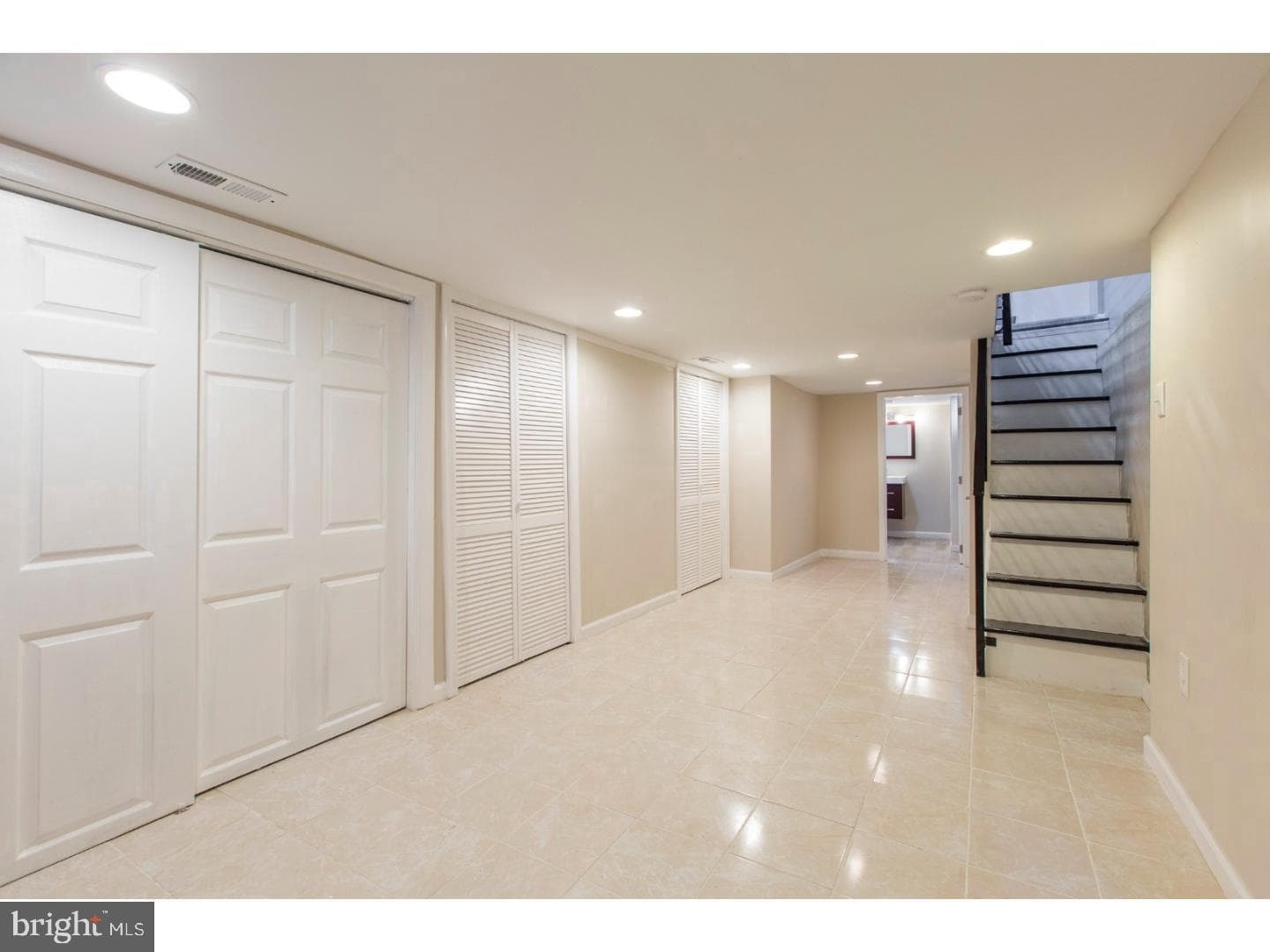 1740 Sigel Street photo 18