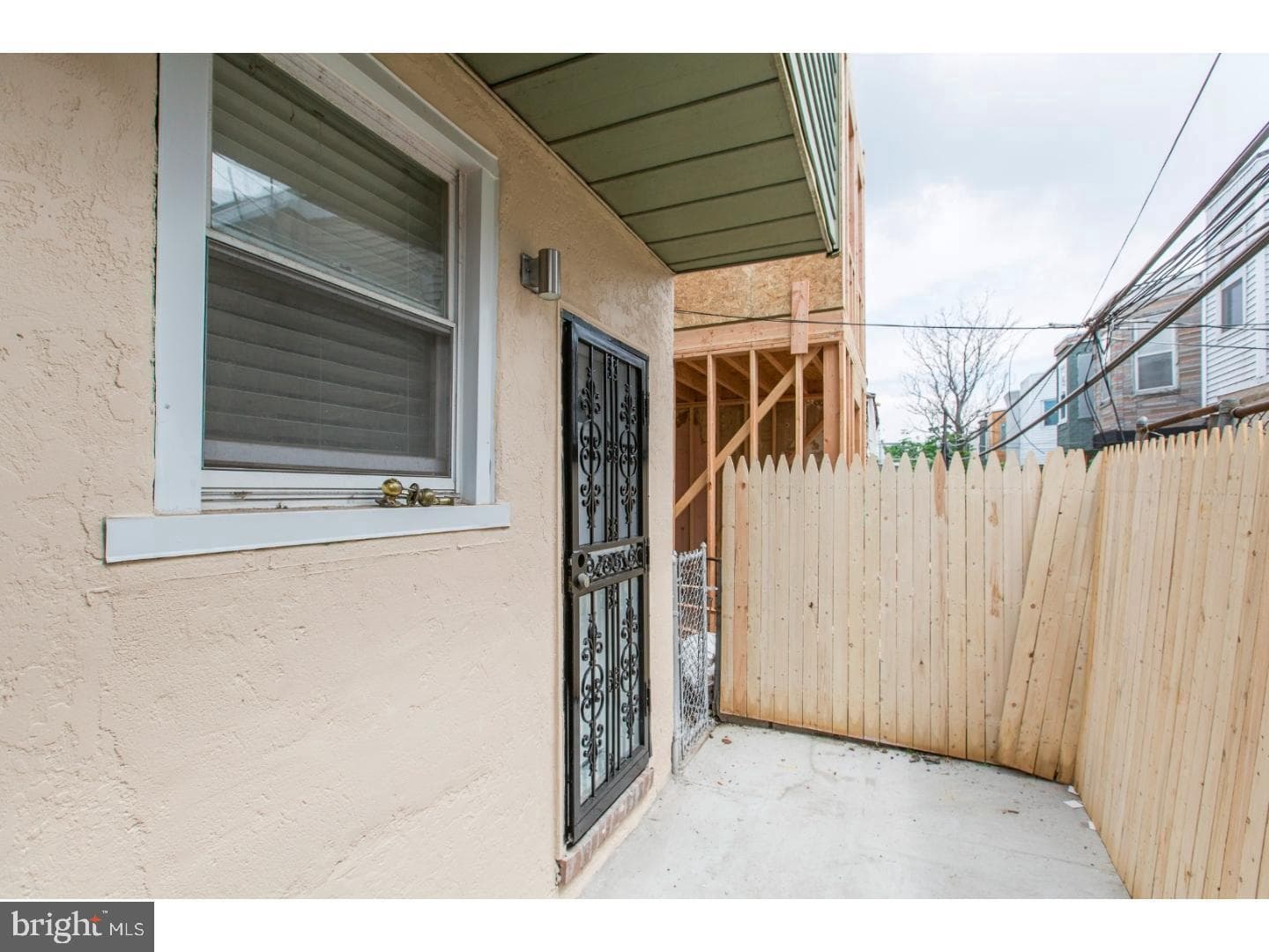 1740 Sigel Street photo 23