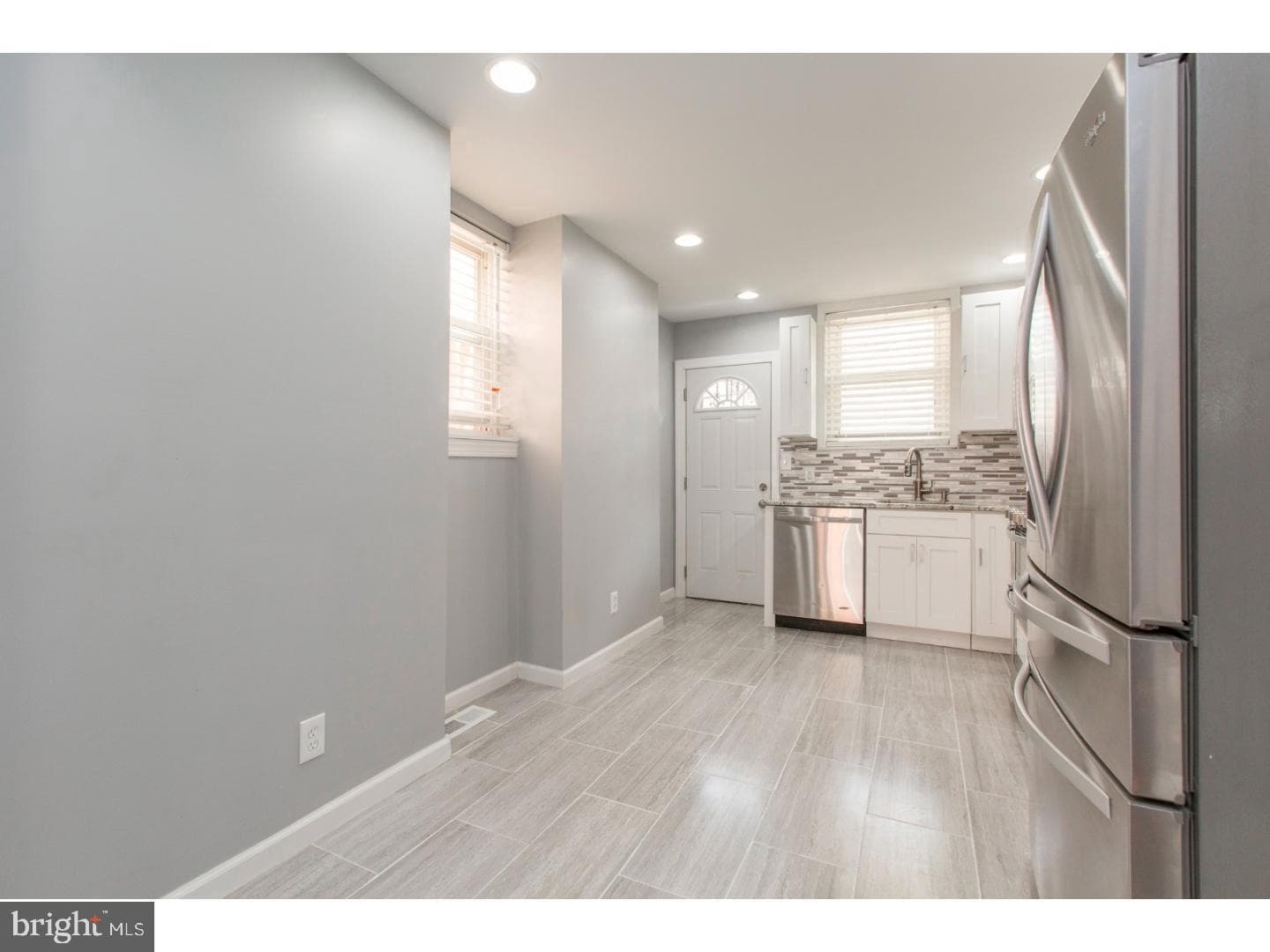 1740 Sigel Street photo 3