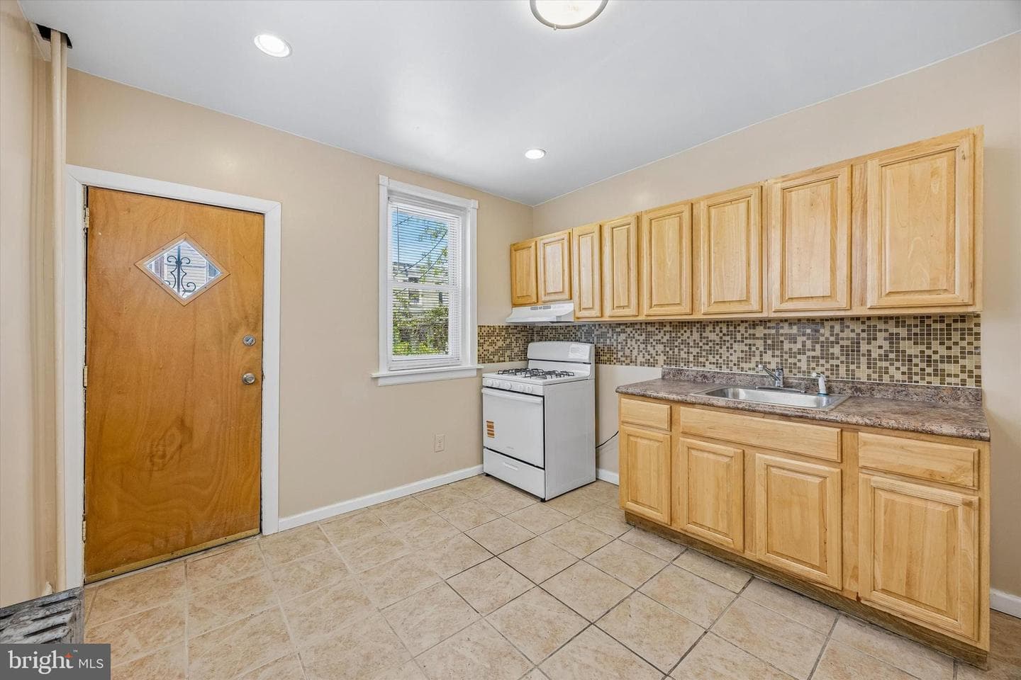 6422 N Lambert Street photo 24