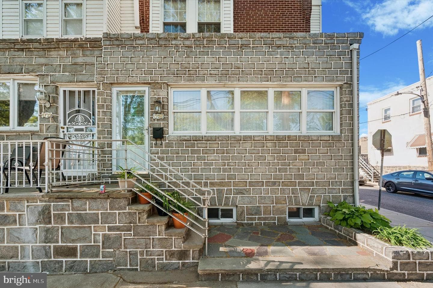 1735 W Moyamensing Avenue photo 2