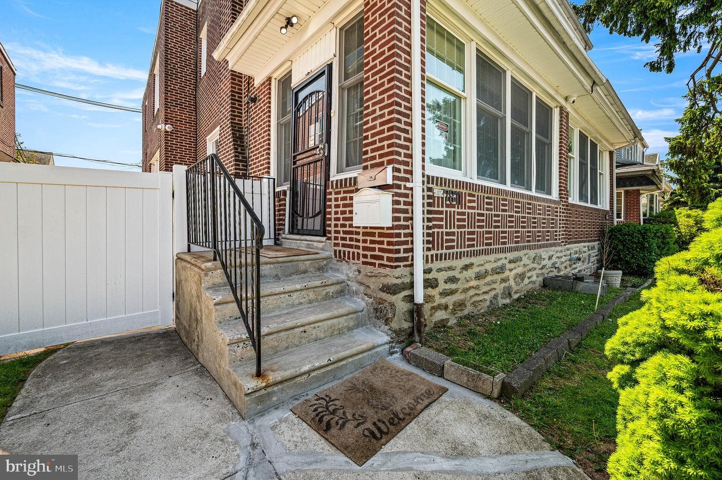 7811 Loretto Avenue photo 32