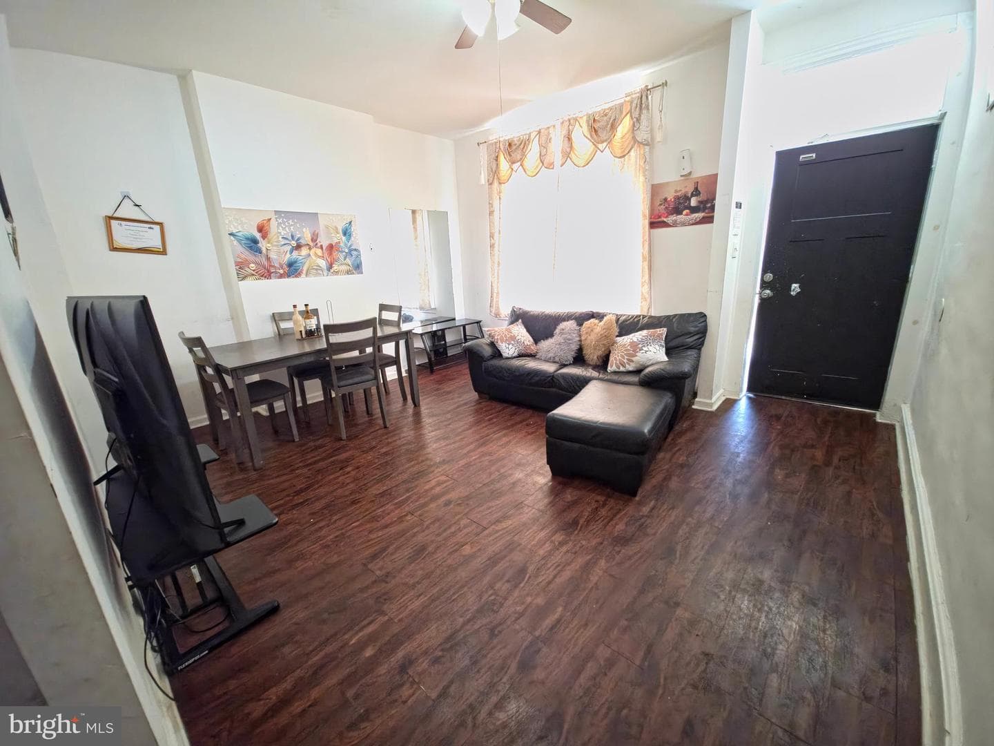 5710 N American Street photo 10