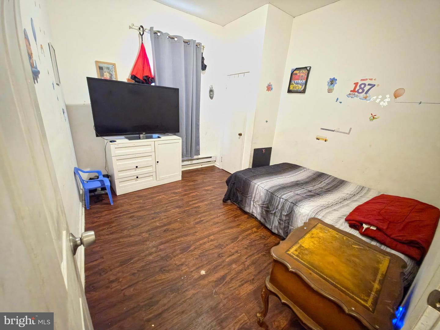 5710 N American Street photo 11
