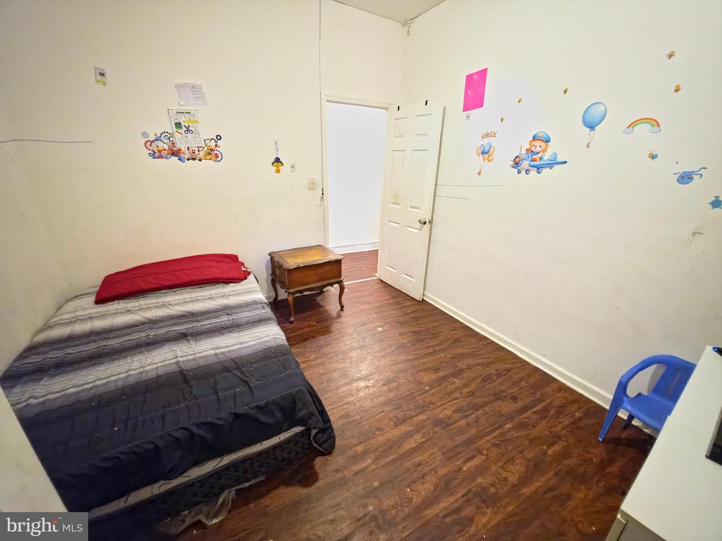 5710 N American Street photo 12