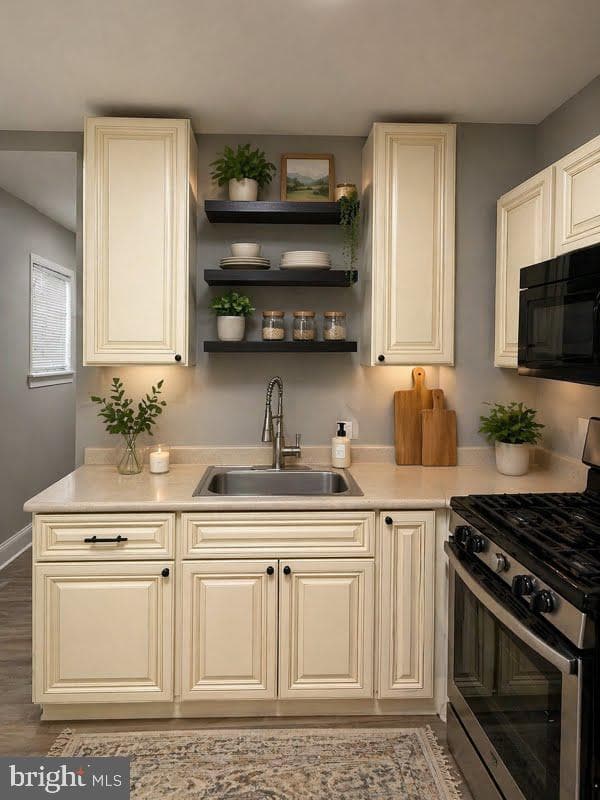 1323 N Wanamaker Street photo 3