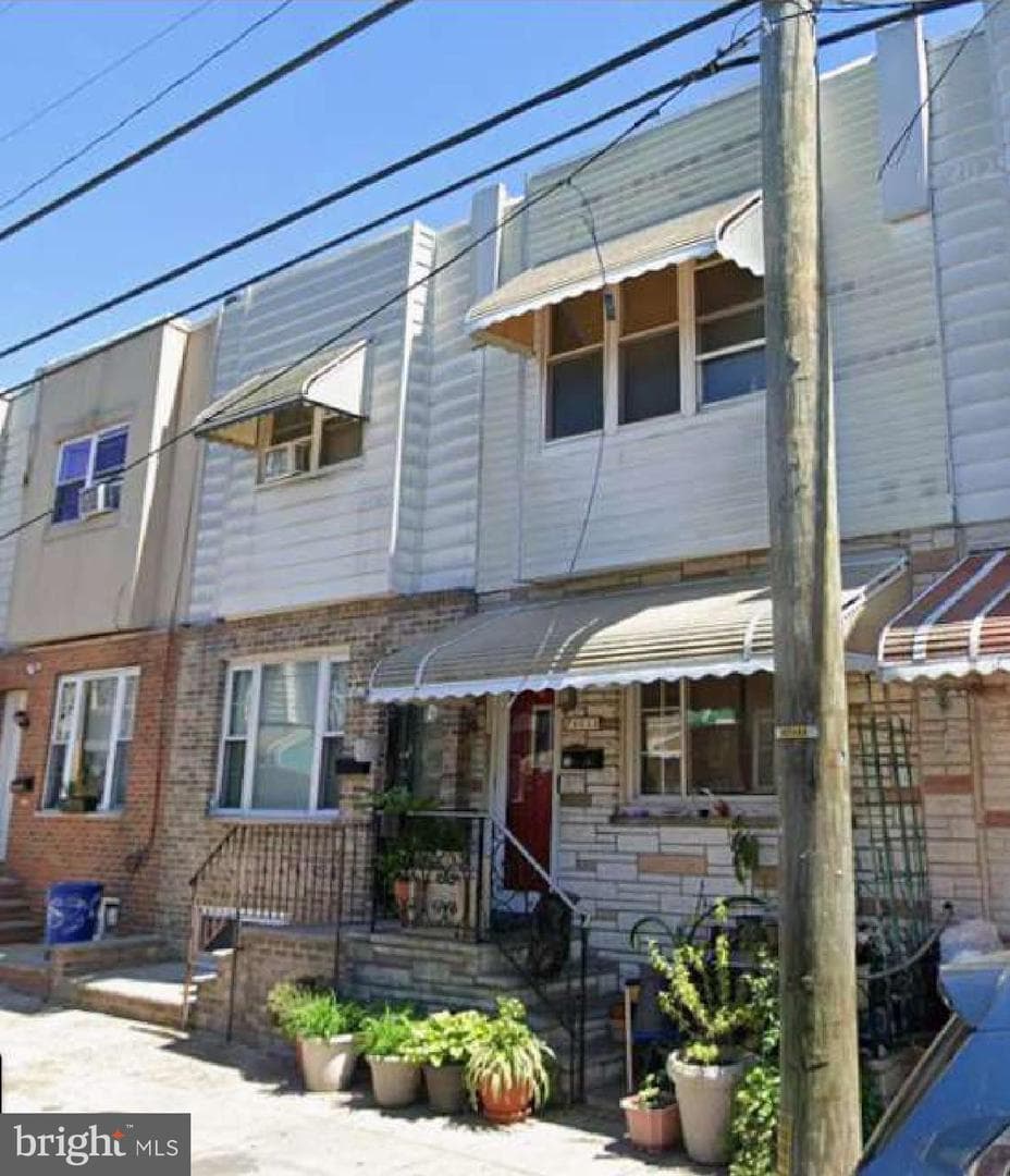 2643 S 10th Street, Philadelphia