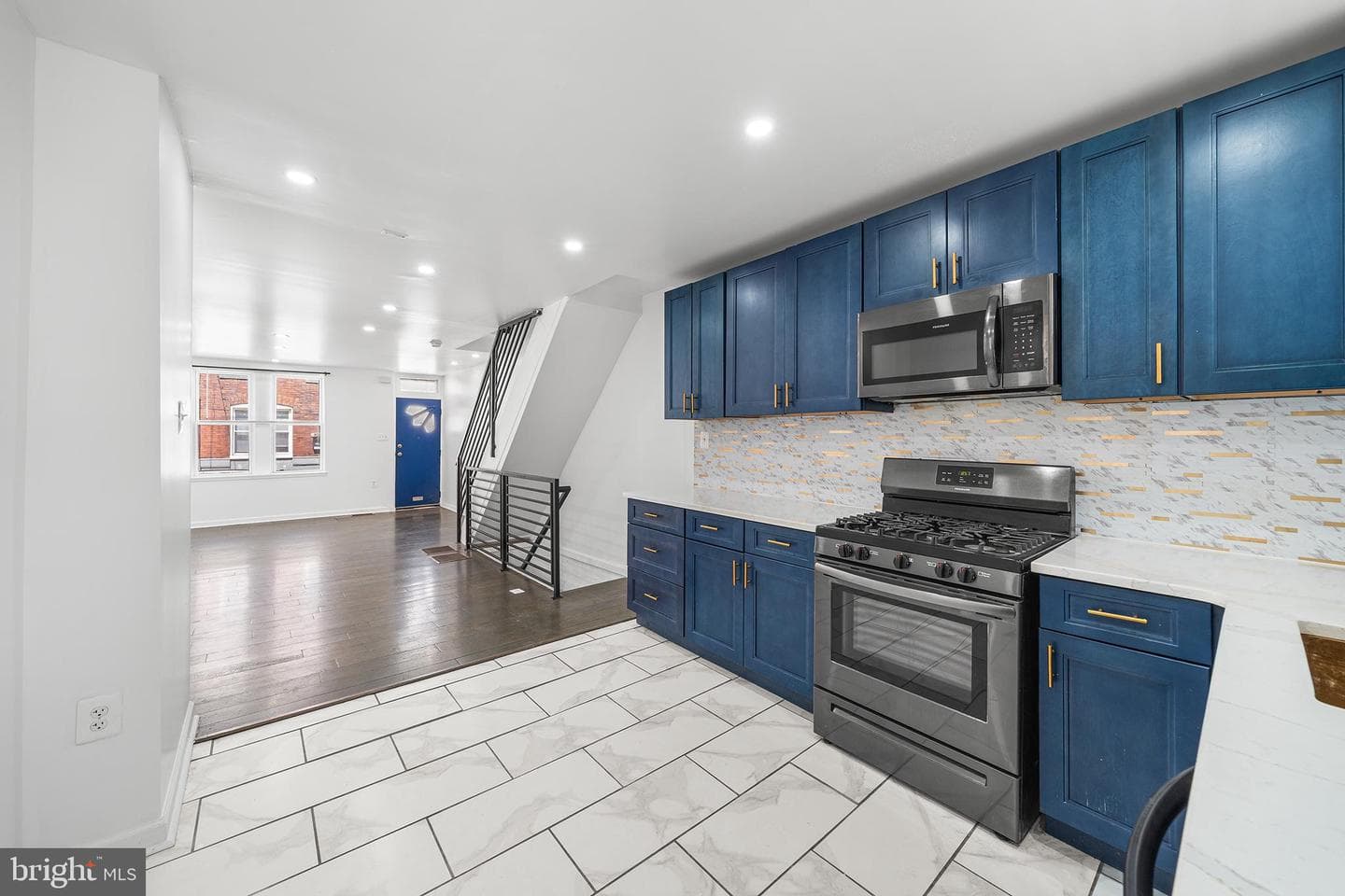 2310 Fernon Street photo 9