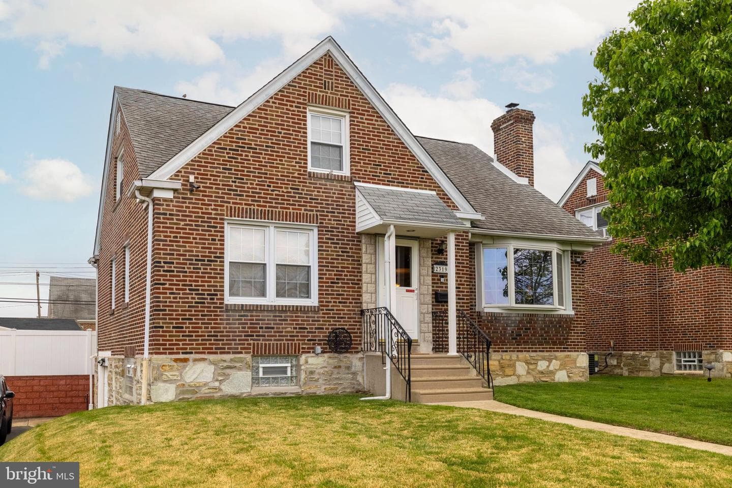 2319 Arthur Street photo 1