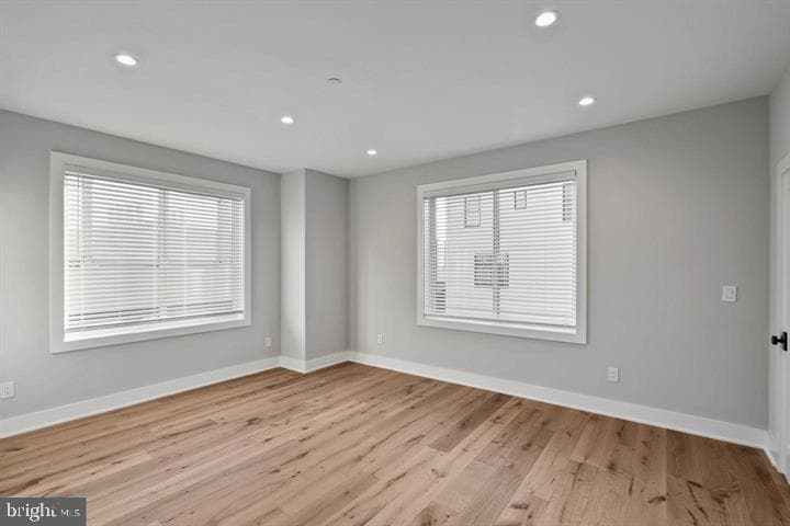 2053 E Cumberland Street photo 22