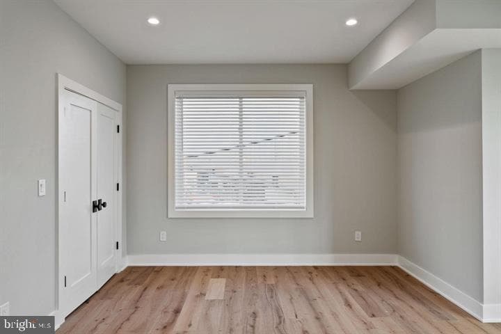 2053 E Cumberland Street photo 29