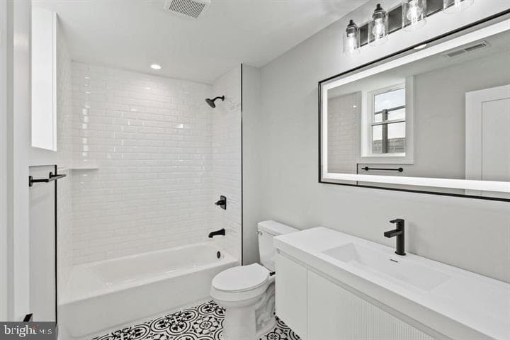 2053 E Cumberland Street photo 32