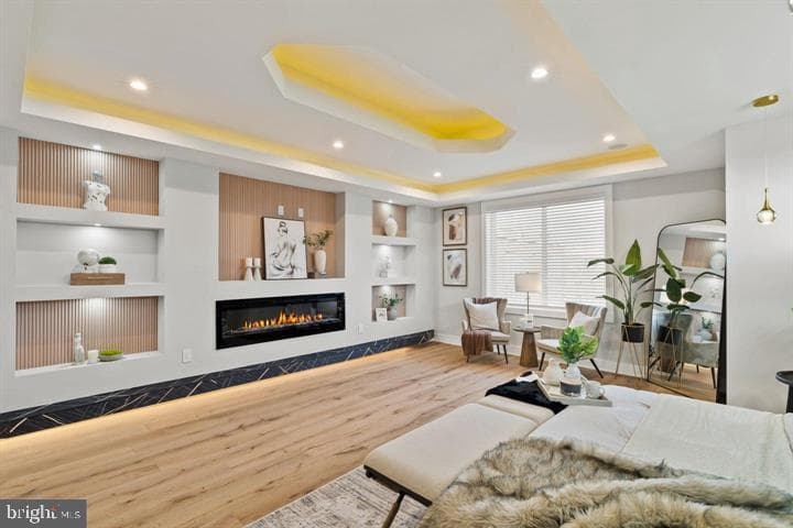 2053 E Cumberland Street photo 37