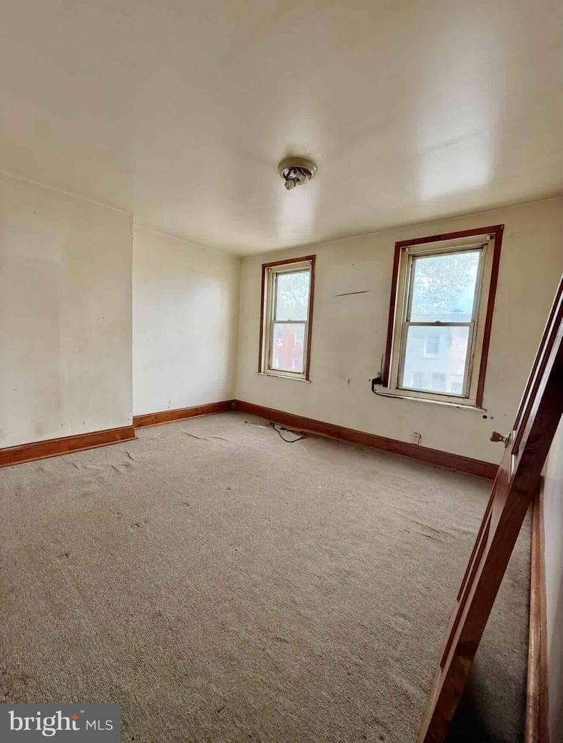 3324 N Mascher Street photo 7