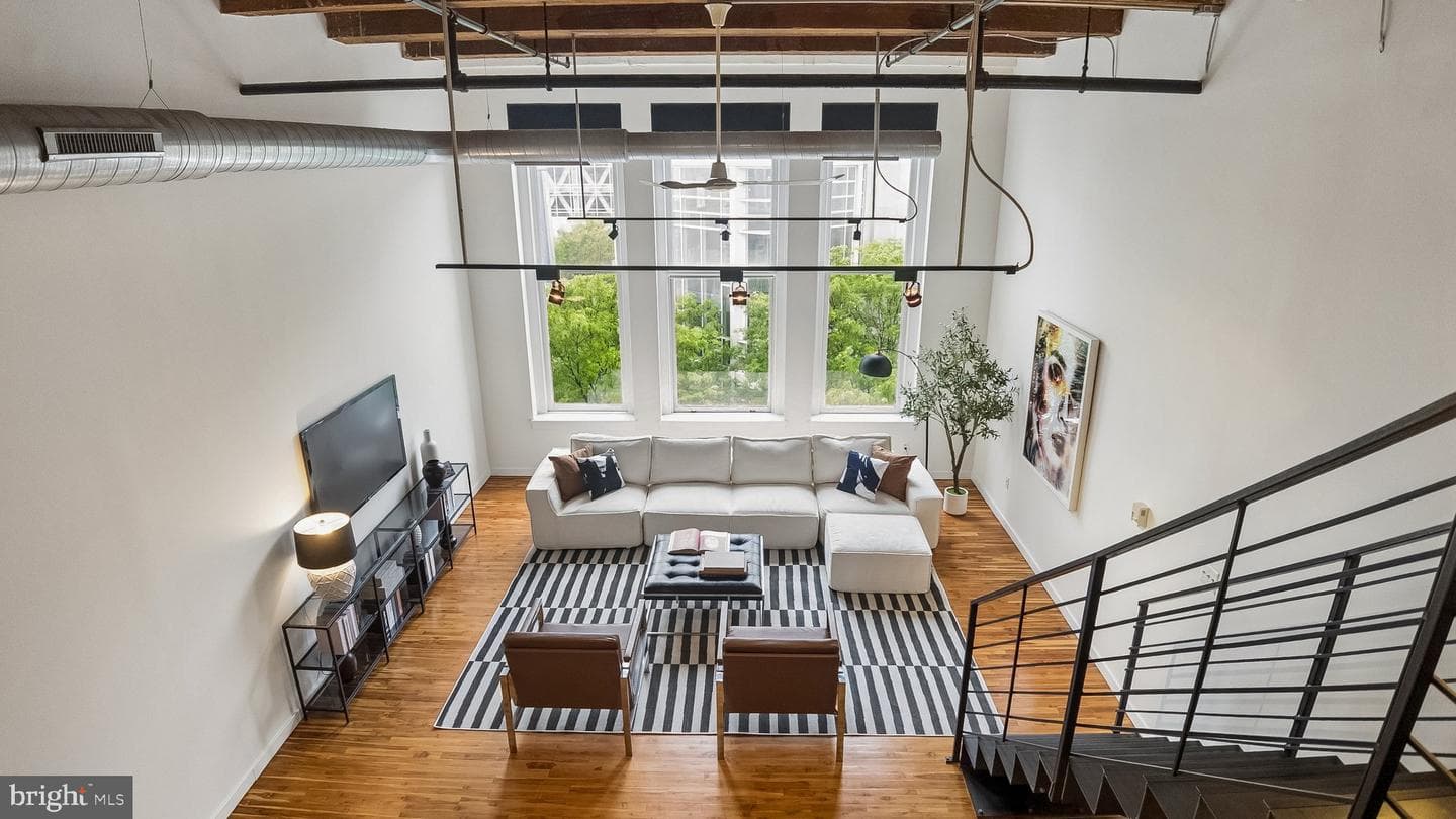 1027 Arch Street #302 photo 16
