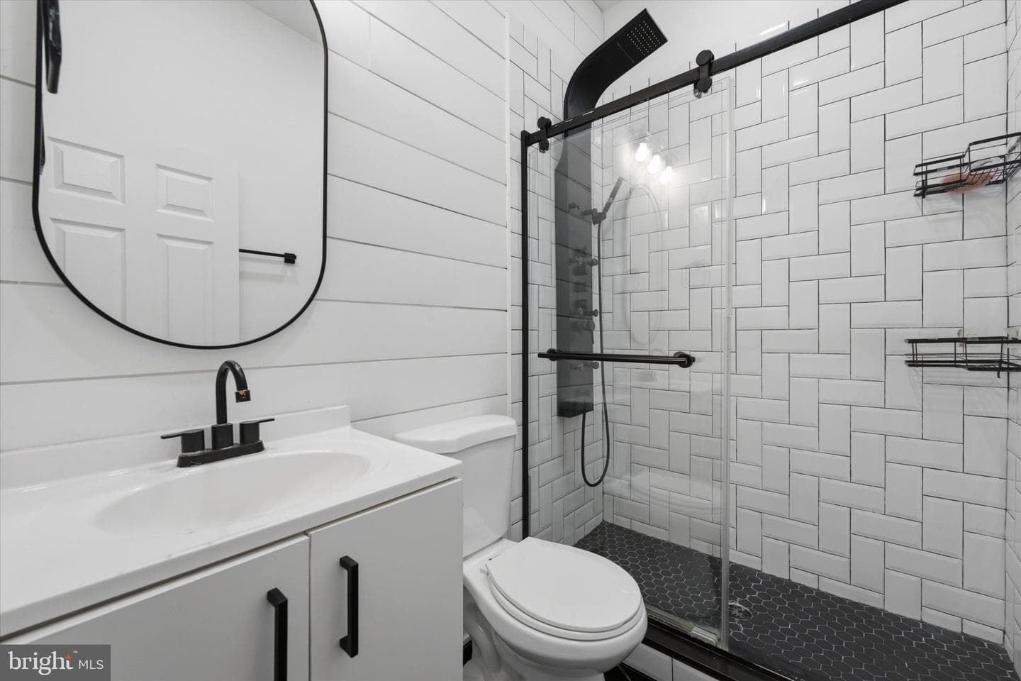 2512 W Sergeant Street photo 9