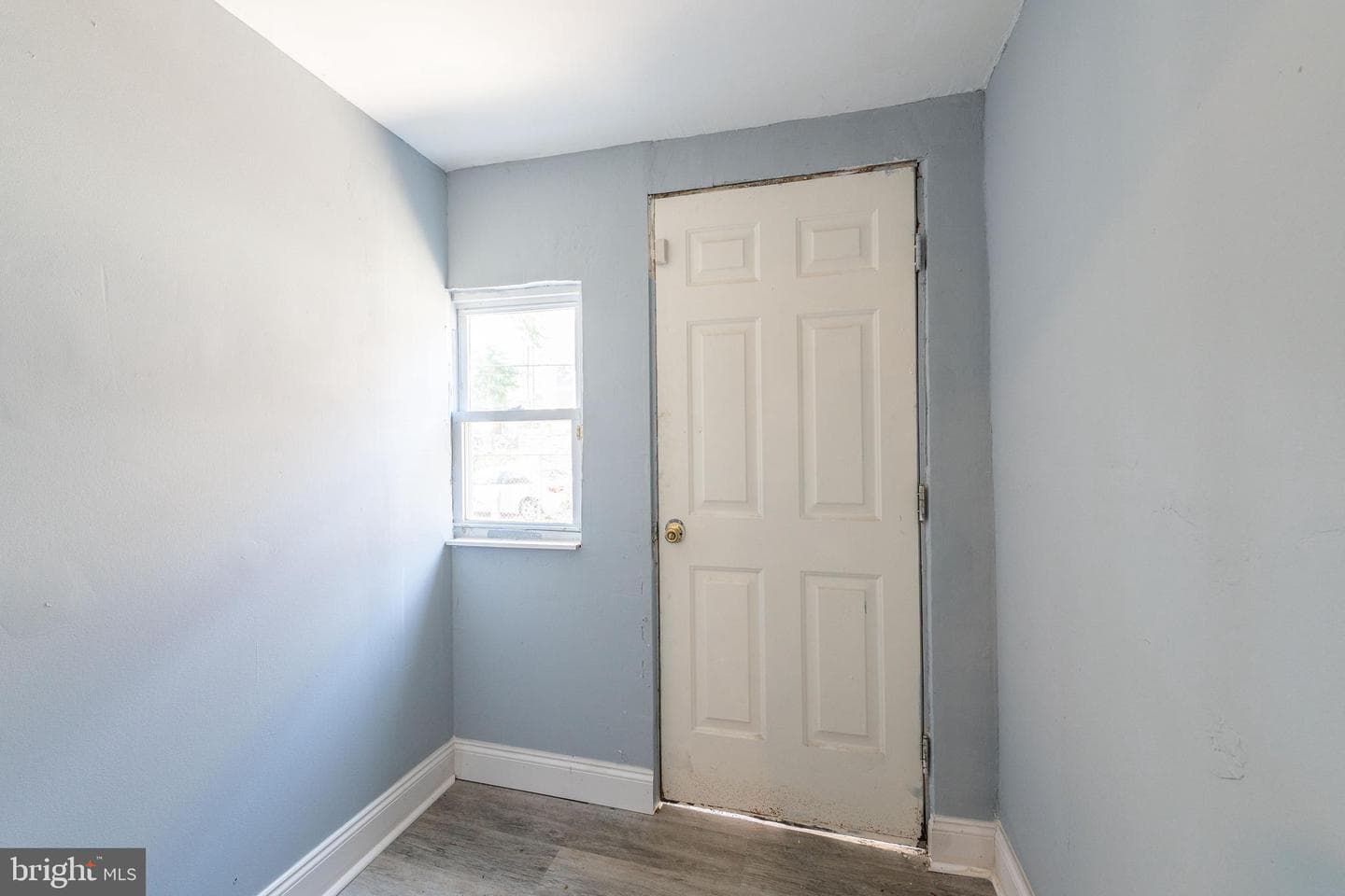 1521 W Olney Avenue photo 14