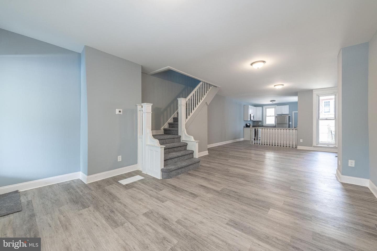 1521 W Olney Avenue photo 4