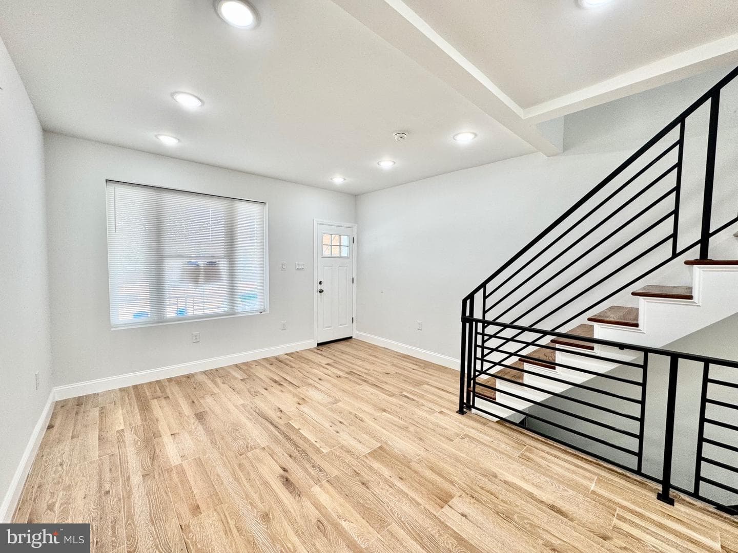 2627 S Jessup Street photo 5