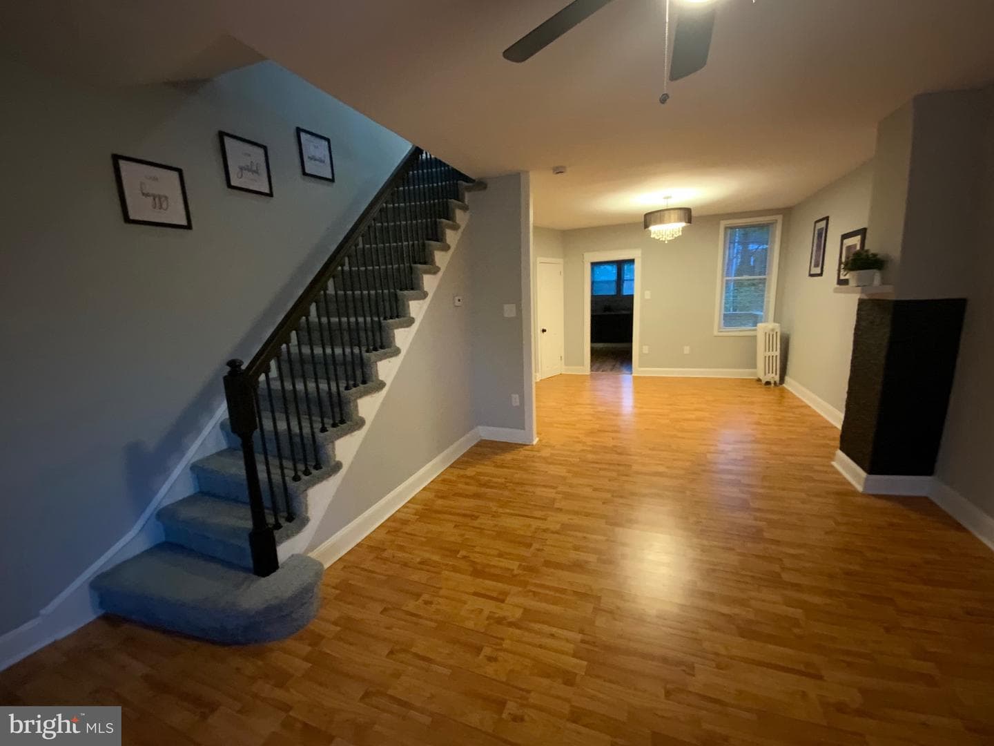 427 E Sharpnack Street photo 16