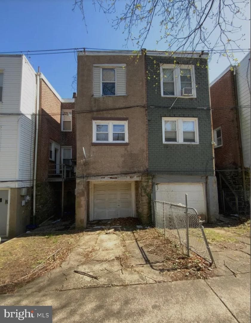 427 E Sharpnack Street photo 28