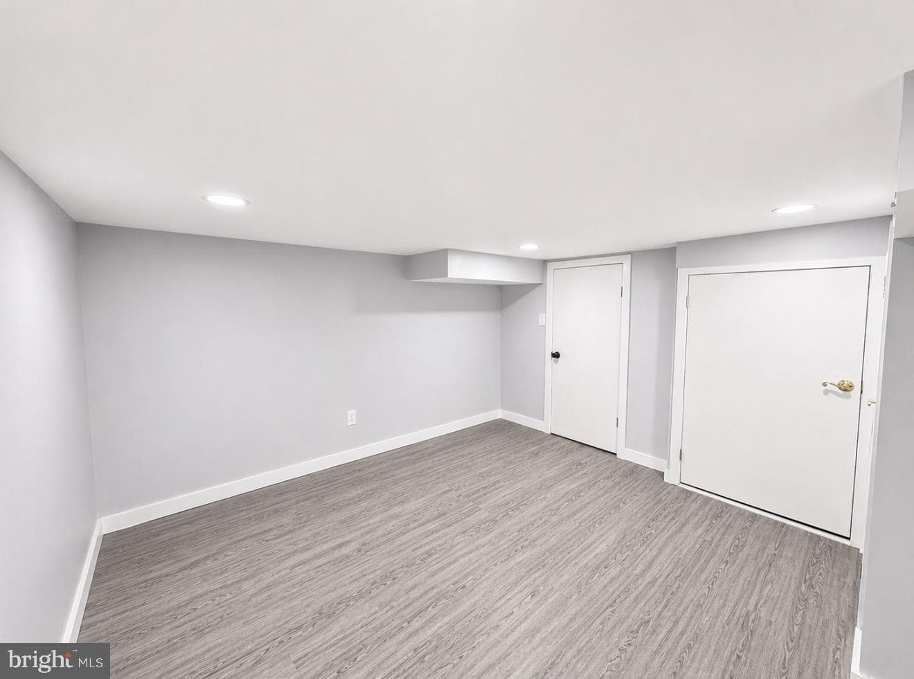 60 W Pomona Street photo 42