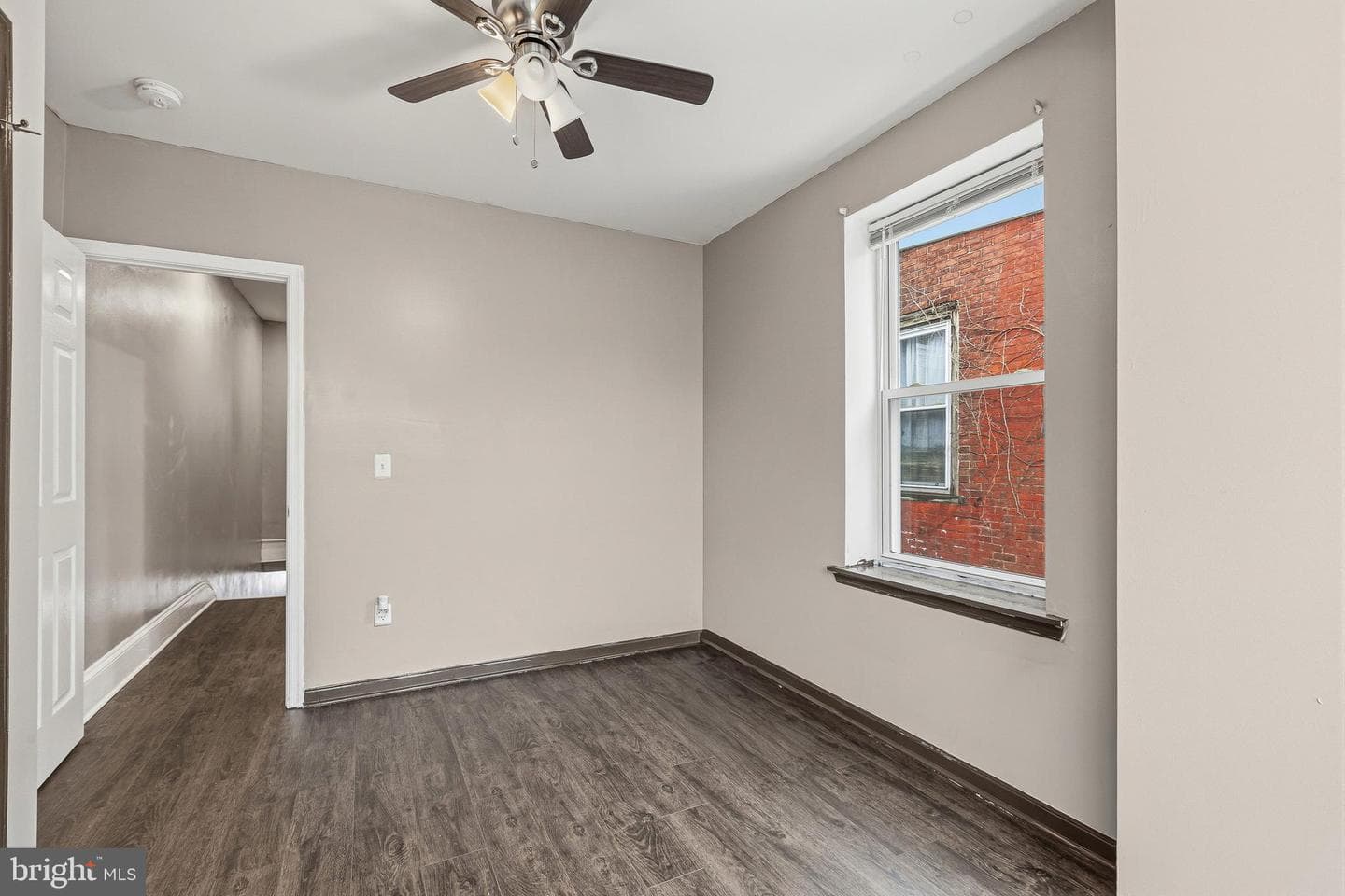 1109 W Silver Street photo 19
