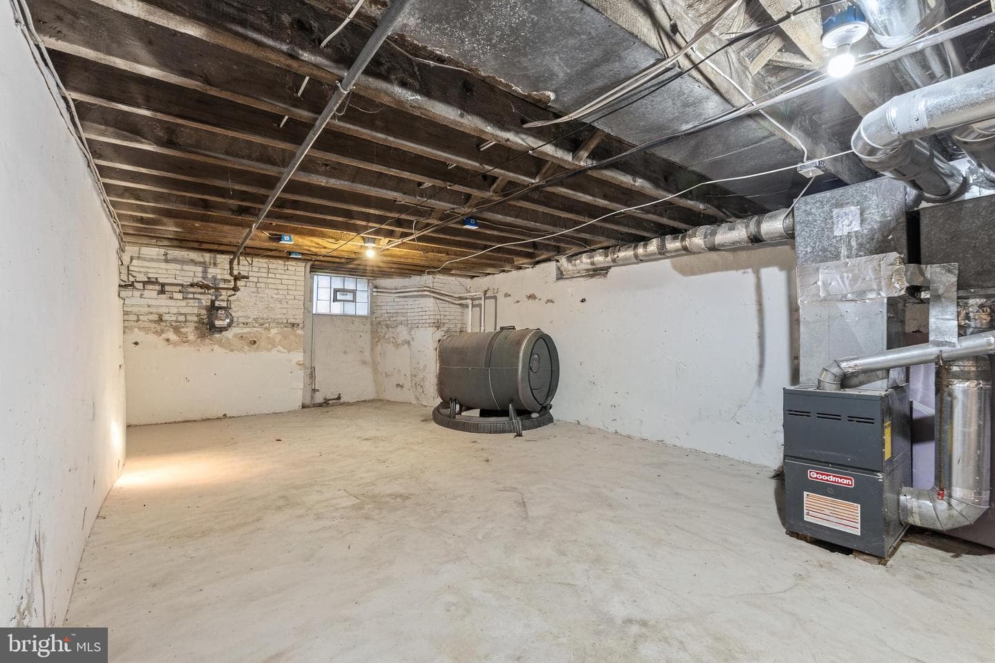 1109 W Silver Street photo 24