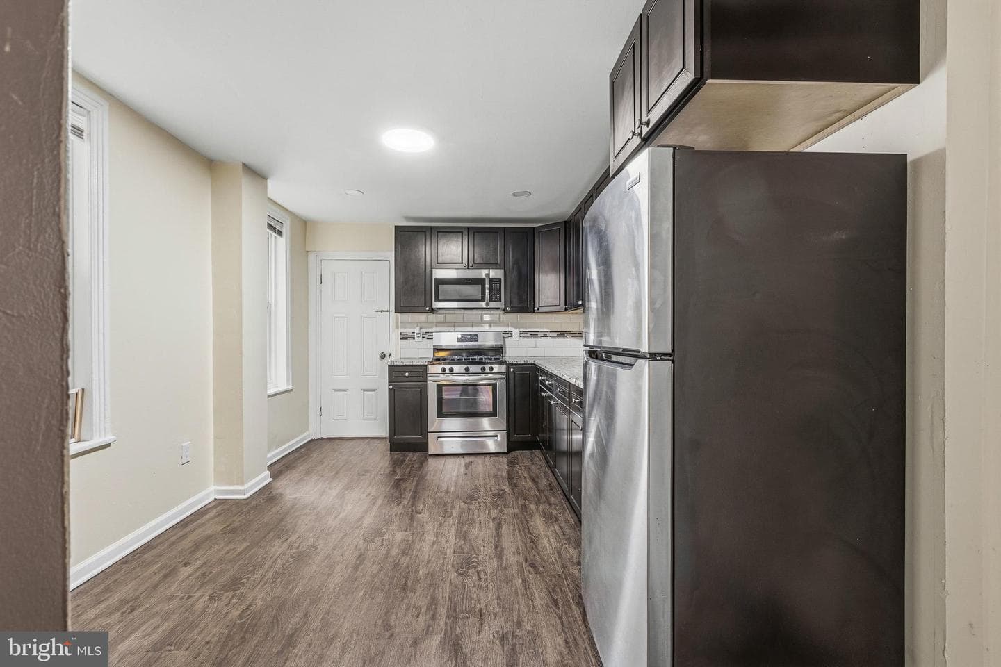 1109 W Silver Street photo 3